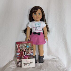 AMERICAN GIRL 2015 GOTY Grace Thomas Doll, Book, and Doll Bracelet